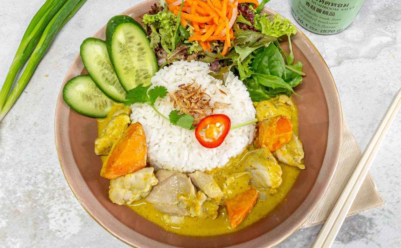 Enjoy Vietnamese, Asian, Gluten Free options, Vegetarian options, Halal, Restaurant, $$, Families, Groups and Special occasion cuisine at Le Feu Oasis in Springvale, Melbourne