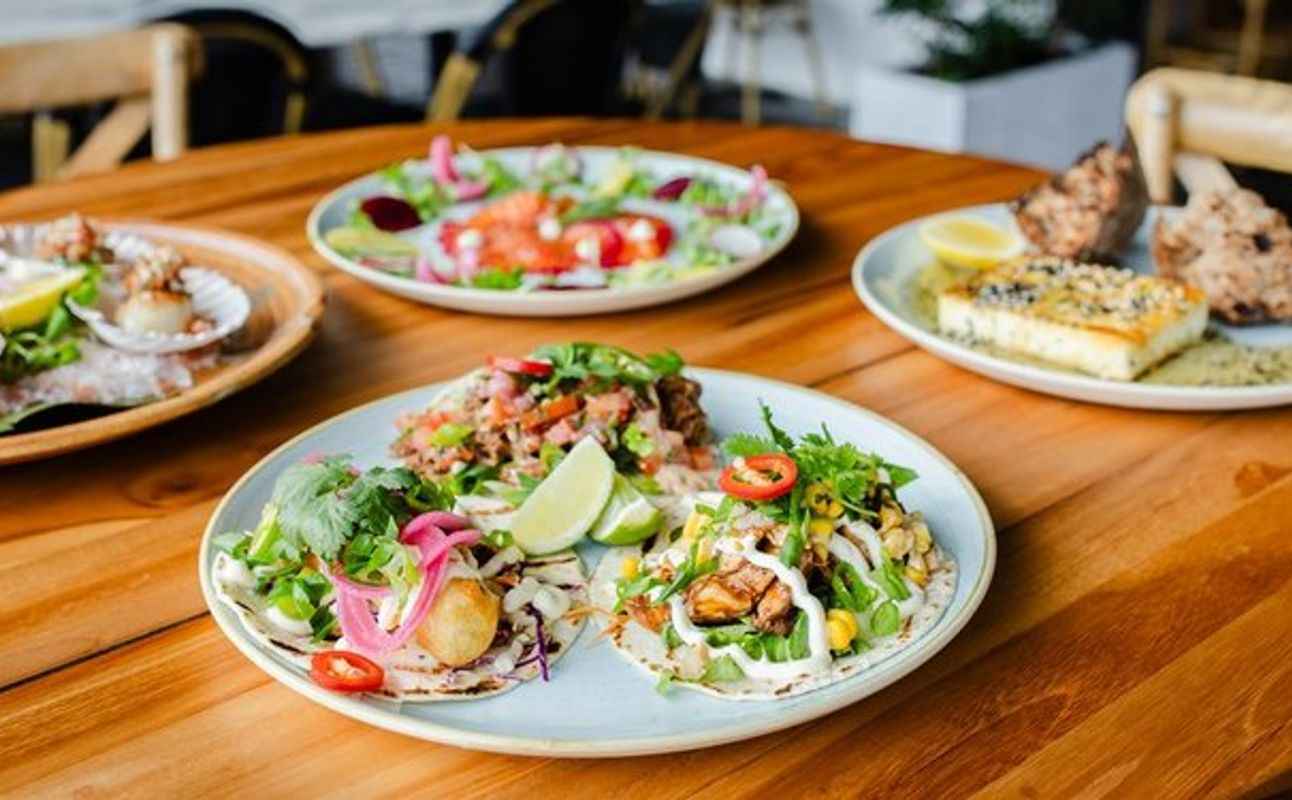 Enjoy Australian, Dairy free options, Gluten Free options, Vegan options, Vegetarian options, Bars & pubs, Indoor & outdoor seating, $$$, Groups and Live music cuisine at Tommy's Bar & Grill in Paradise Point, Gold Coast